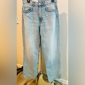 Zara  Wide leg/ high rise   Jeans  size 40